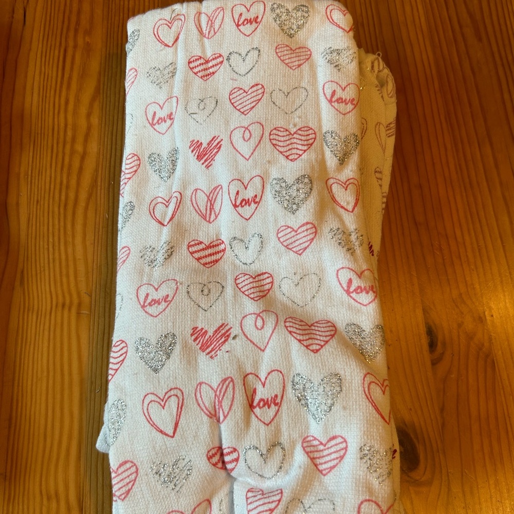 NWOT Heart Hand Towels